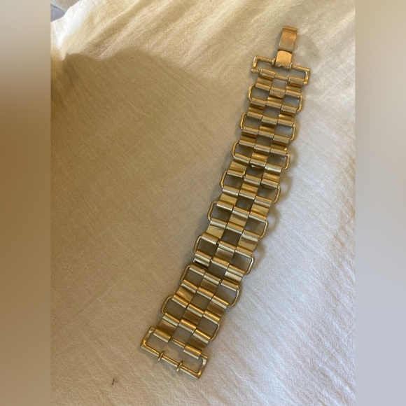 Antiqued Gold Tone Book Chain Design Bracelet w/ Bezel Set Clear Stones‎ - Picture 10 of 10